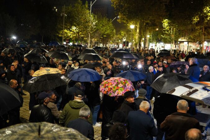 protesta-te-kuvendi-675x450-1-1.jpg