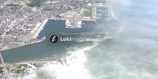 f_mo_la_japan_waves_250729-oxtv27.jpg