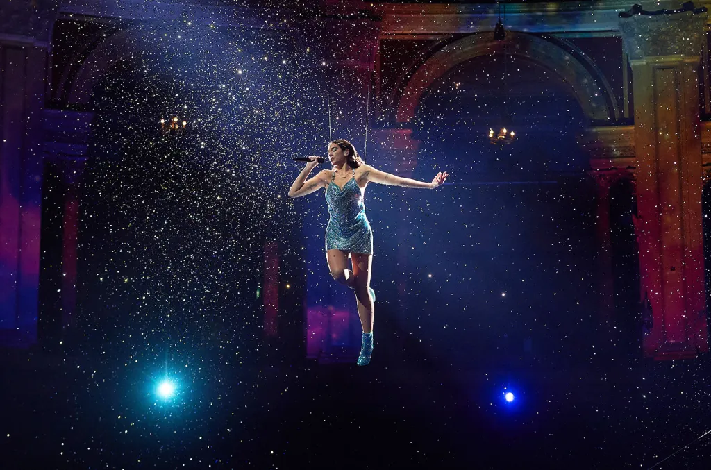01-dua-lipa-performance-ama-2020-billboard-1548-1606099534.webp.webp