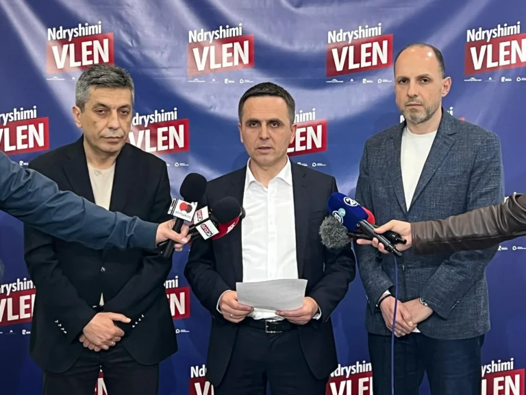Bilall-Kasami-Izet-Mexhti-dhe-Zeqirija-Ibrahimi.-Partia-VLEN.-Foto-nga-Bilall-Kasami-Faceboook.webp.webp