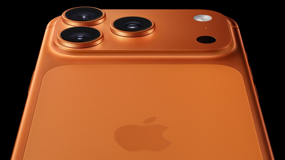 Apple-iPhone-17-Pro-camera-close.jpg