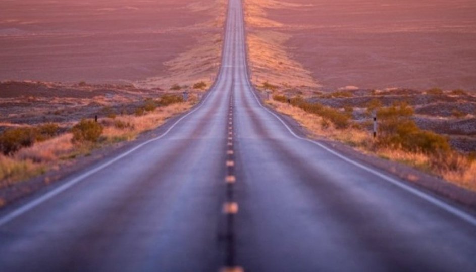 Pa e lëvizur timonin për dy orë, kjo është rruga më e drejtë në botë