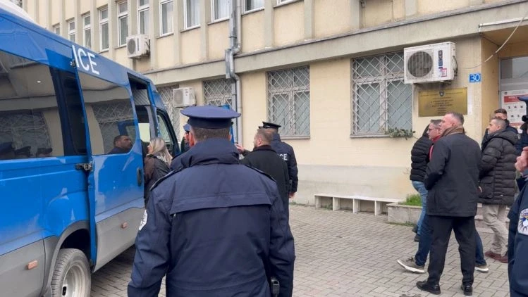 “Para poIicisë, komisionerja e PDK-së e pranoi se është manipuIuar nga poIitikanët përmes presionit”