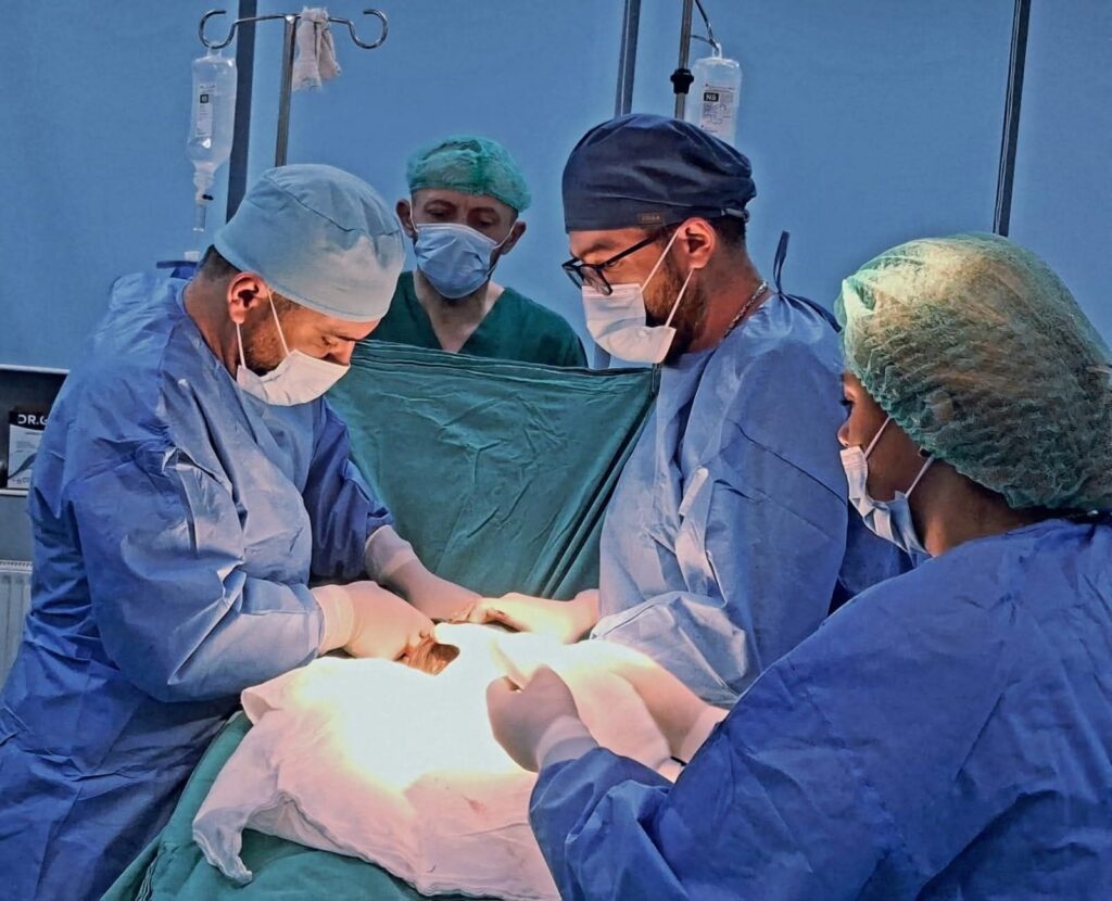 I shpëtohet jeta një 37-vjeçareje në Mitrovicë, pati gjakderdhje nga shtatzënia jashtë mitre