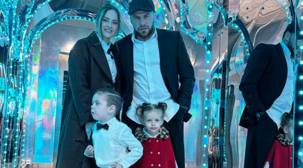 Florian Marku na prezanton me familjen e tij të bukur