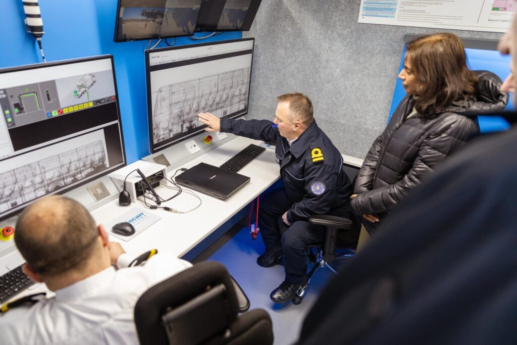 ShBA i dhuron Kosovës një skaner 3 milionë dollarësh, vendoset në Merdare