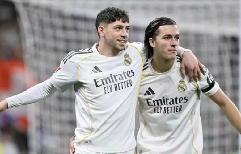 Reali mposht bindshëm Sociedadin, rikthehet në krye të La Ligës