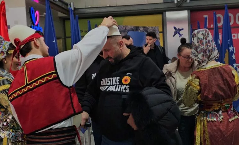 Pavarësia festohet ndryshe në aeroportin “Adem Jashari”