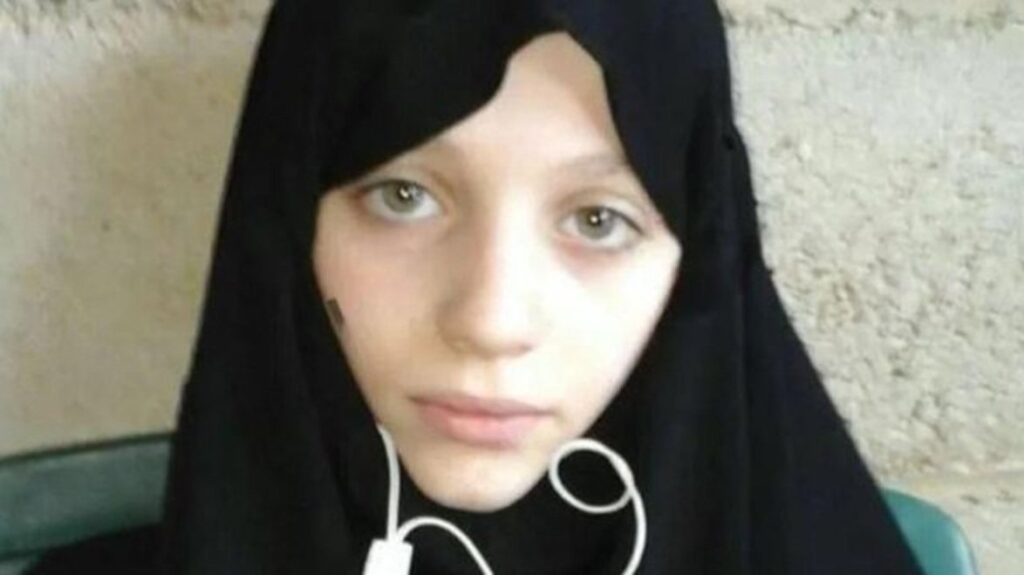 Video emocionaIe/Shqiptarja që qëndroi 12 vjet në një kamp në Siri takohet me nënën e saj