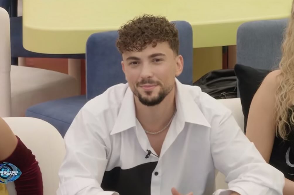 ‘Shkoi në finale duke fjetur’, Toney ironizon me Hygertën